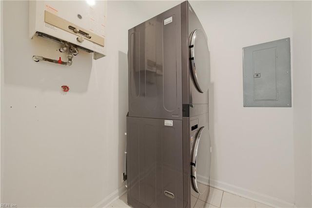 2051 Richard AVE, Hampton, VA 23664