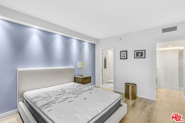 1131 Alta Loma Road 306, West Hollywood, CA 90069