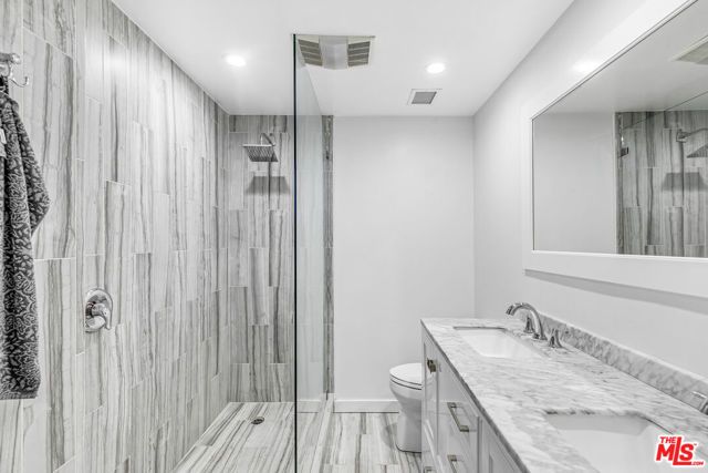 1131 Alta Loma Road 306, West Hollywood, CA 90069