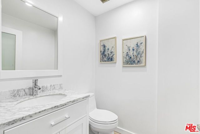 1131 Alta Loma Road 306, West Hollywood, CA 90069