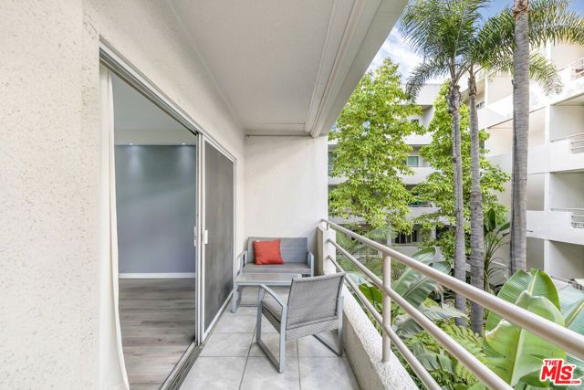 1131 Alta Loma Road 306, West Hollywood, CA 90069