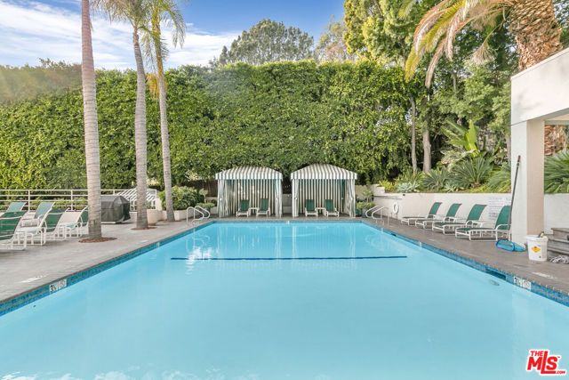 1131 Alta Loma Road 306, West Hollywood, CA 90069