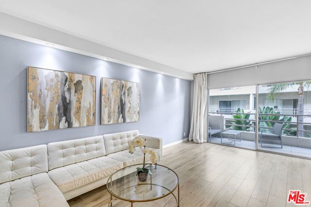 1131 Alta Loma Road 306, West Hollywood, CA 90069