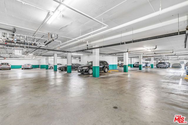 1131 Alta Loma Road 306, West Hollywood, CA 90069