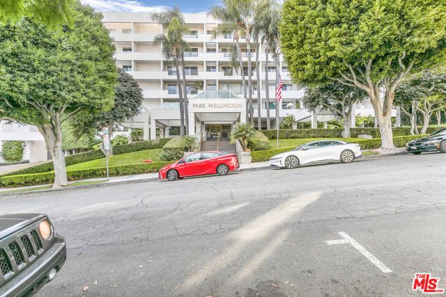 1131 Alta Loma Road 306, West Hollywood, CA 90069