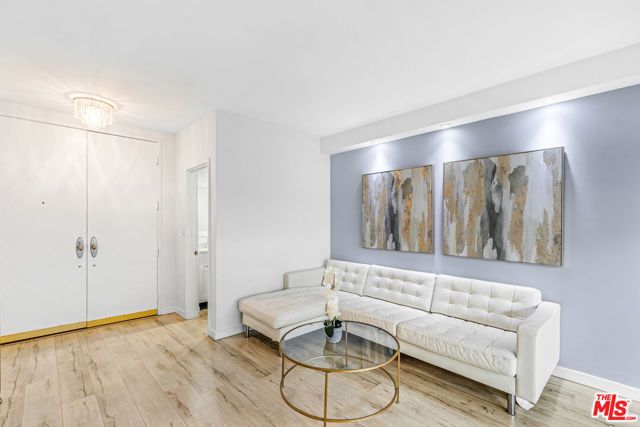 1131 Alta Loma Road 306, West Hollywood, CA 90069