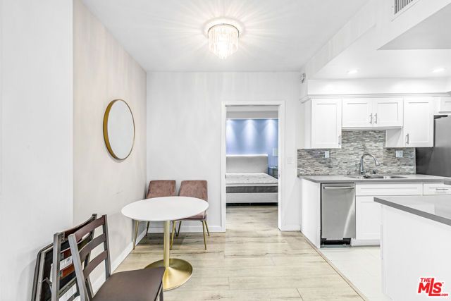 1131 Alta Loma Road 306, West Hollywood, CA 90069