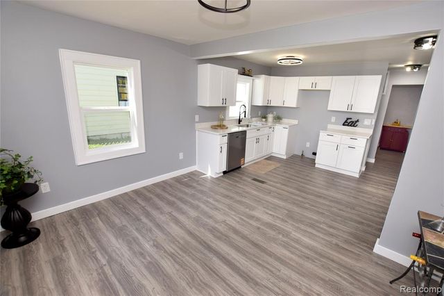 3508 Fern Avenue, Burton, MI 48529