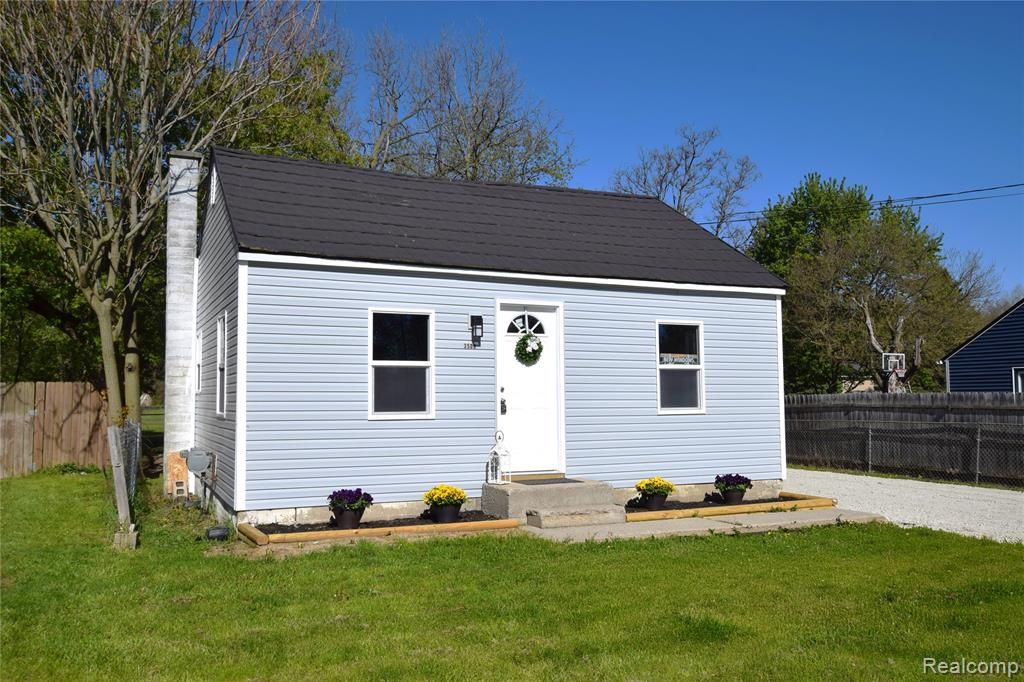 3508 Fern Avenue, Burton, MI 48529