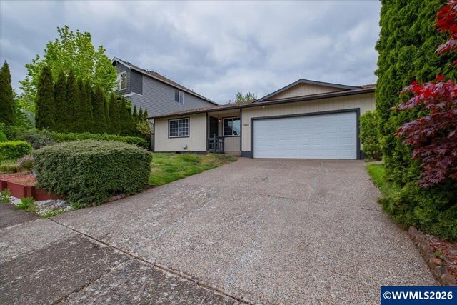 2585 Nautilus Av NW, Salem, OR 97304