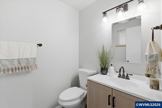 2585 Nautilus Av NW, Salem, OR 97304