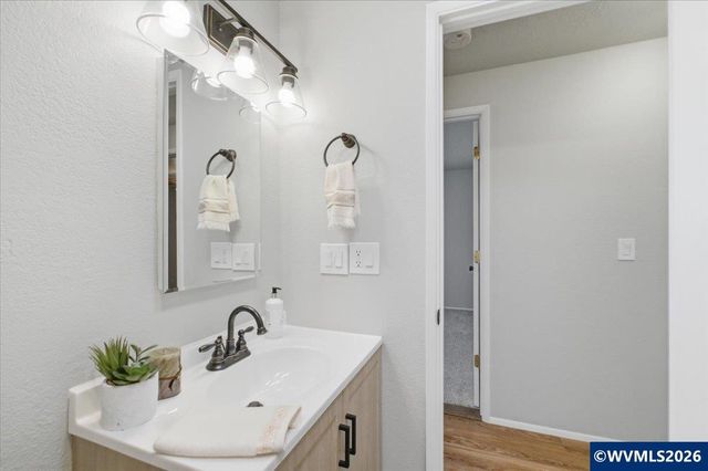 2585 Nautilus Av NW, Salem, OR 97304