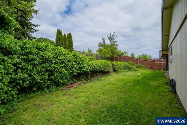 2585 Nautilus Av NW, Salem, OR 97304