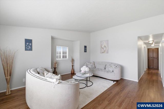 2585 Nautilus Av NW, Salem, OR 97304