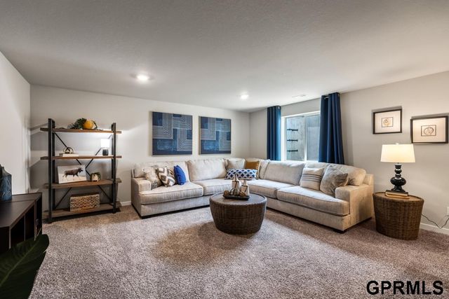 18486 Portal Street, Omaha, NE 68136