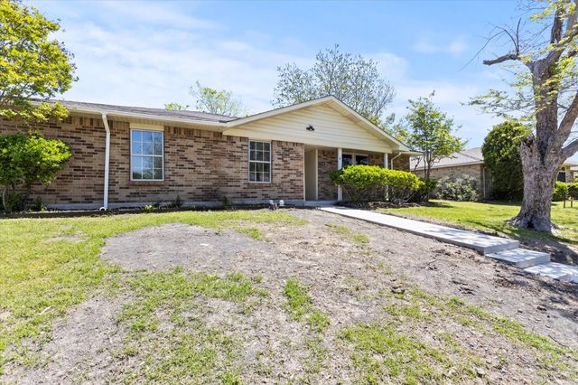 5310 Vagas Drive, Rowlett, TX 75088