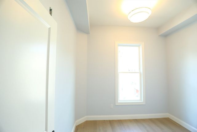 89 Trenton 2, Boston, MA 02128