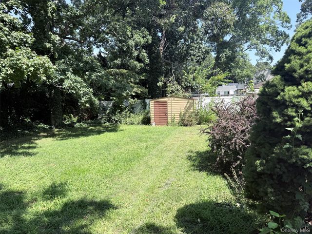 110 Tudor Road, Centereach, NY 11720