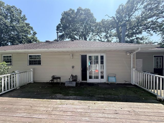 110 Tudor Road, Centereach, NY 11720