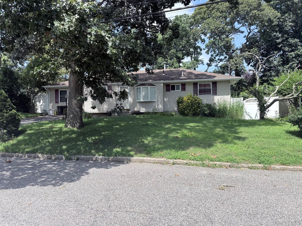 110 Tudor Road, Centereach, NY 11720 — photo 2