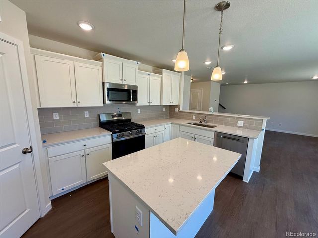 776 N Carrie Court, Watkins, CO 80137