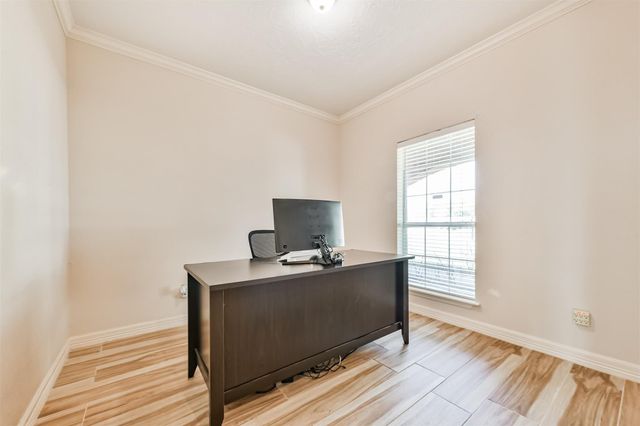 1910 Quinn Road, Pearland, TX 77581