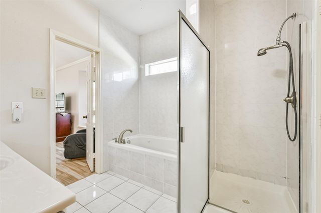 1910 Quinn Road, Pearland, TX 77581