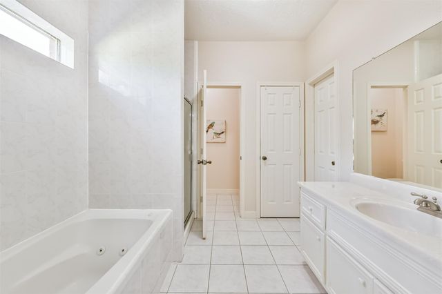 1910 Quinn Road, Pearland, TX 77581