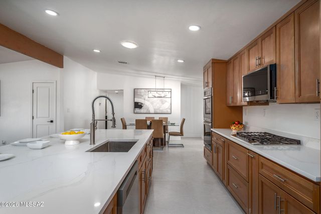 7755 N Arundel Court, Tucson, AZ 85704