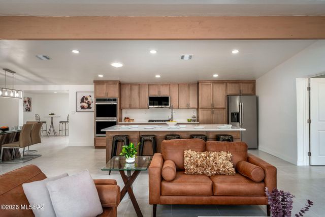 7755 N Arundel Court, Tucson, AZ 85704