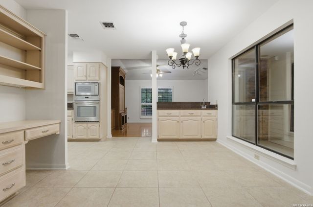 21009 HICKORY BND, Garden Ridge, TX 78266