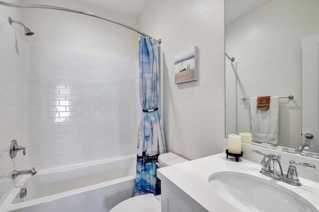 4146 Mission Tree Way, Oceanside, CA 92057