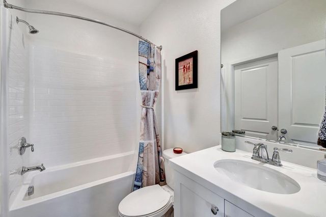 4146 Mission Tree Way, Oceanside, CA 92057