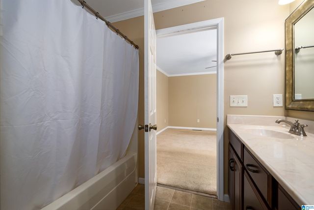 915 PINEWOOD AVENUE, Hueytown, AL 35023