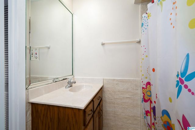 915 PINEWOOD AVENUE, Hueytown, AL 35023