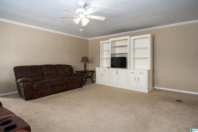 915 PINEWOOD AVENUE, Hueytown, AL 35023