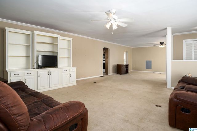 915 PINEWOOD AVENUE, Hueytown, AL 35023