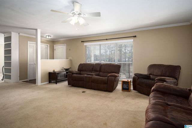 915 PINEWOOD AVENUE, Hueytown, AL 35023