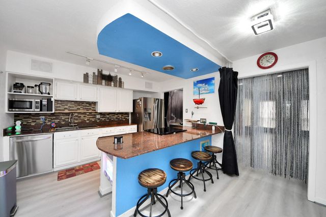 7877 Kendalia Drive, Houston, TX 77036