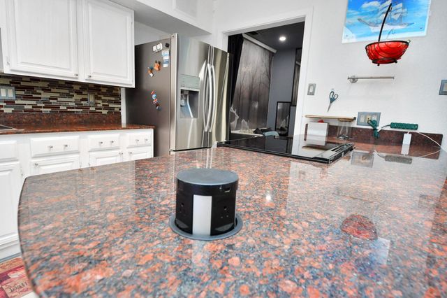7877 Kendalia Drive, Houston, TX 77036