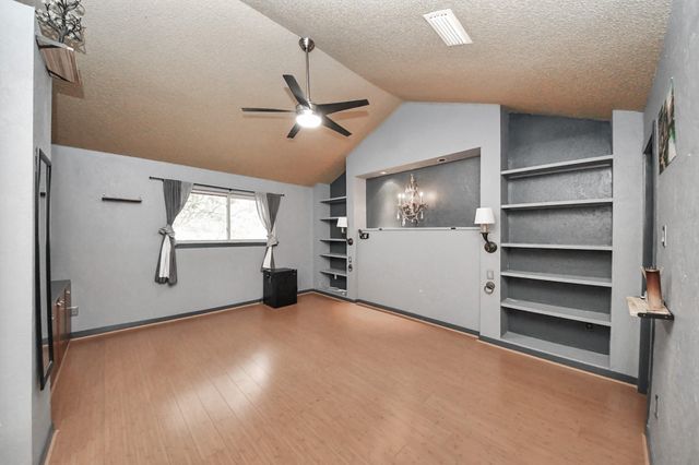 7877 Kendalia Drive, Houston, TX 77036