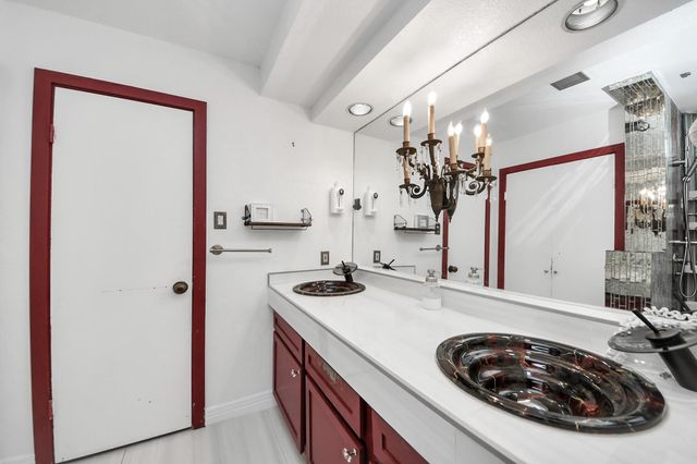 7877 Kendalia Drive, Houston, TX 77036