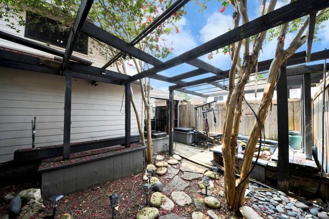 7877 Kendalia Drive, Houston, TX 77036