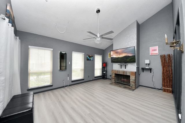 7877 Kendalia Drive, Houston, TX 77036