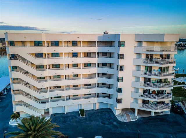 2539 GARY CIRCLE 704, Dunedin, FL 34698