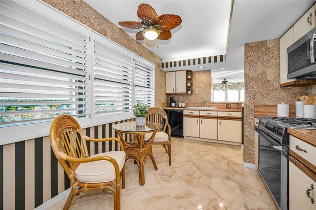 2539 GARY CIRCLE 704, Dunedin, FL 34698