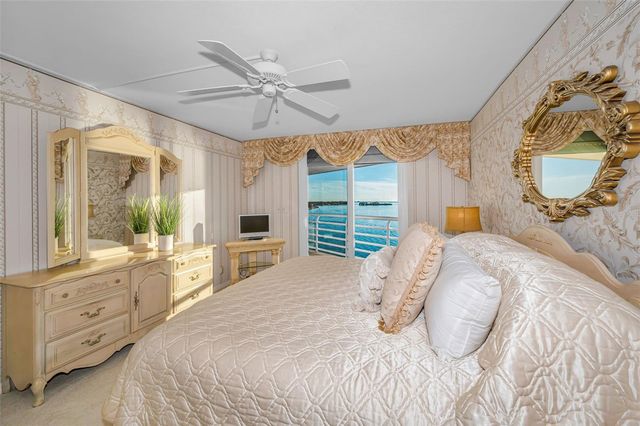 2539 GARY CIRCLE 704, Dunedin, FL 34698