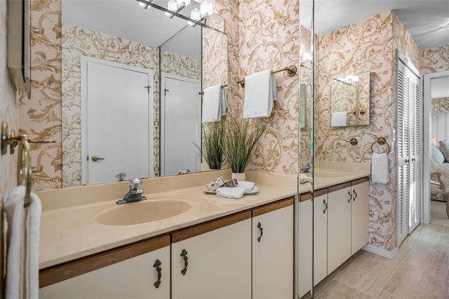 2539 GARY CIRCLE 704, Dunedin, FL 34698