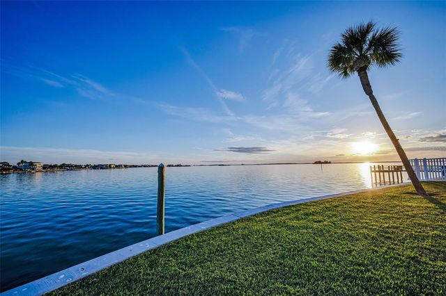 2539 GARY CIRCLE 704, Dunedin, FL 34698