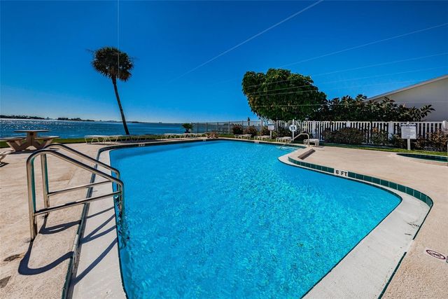 2539 GARY CIRCLE 704, Dunedin, FL 34698